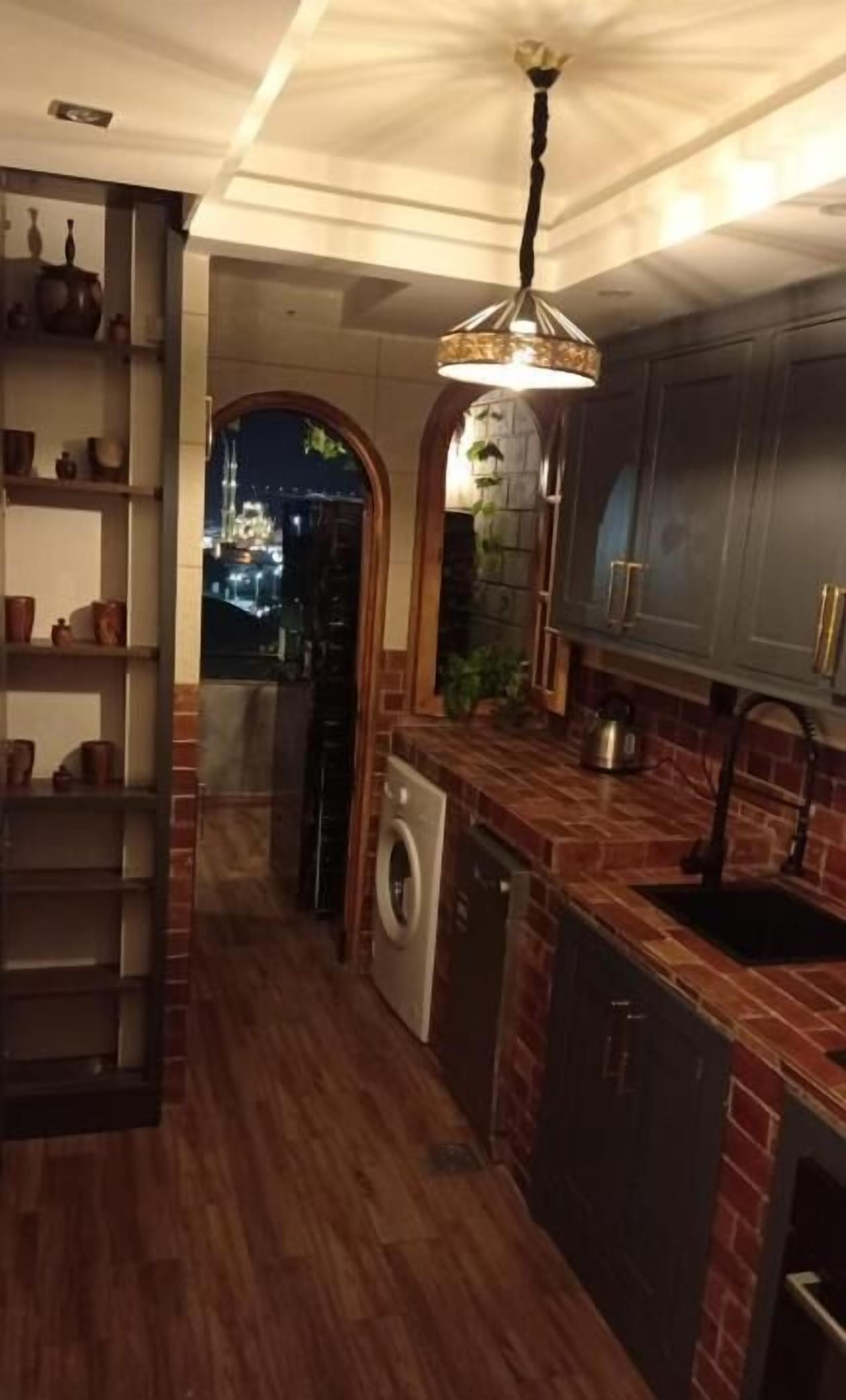 Căn hộ có thiết kế đặc sắc | Bếp riêng | Tủ lạnh, lò vi sóng, lò nướng, bếp nấu 