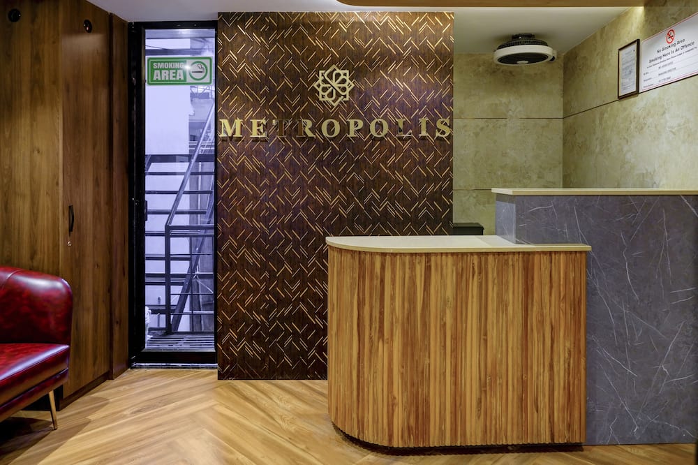 Metropolis Business Hotel