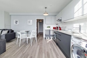 Basic Apartment | Living area - Roomspace Apartments - Brewers Lane (Richmond)