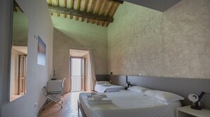Chambre Triple, plusieurs lits, vue mer