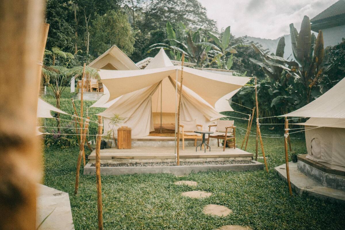 Classic Tent, 1 Double Bed, Shared Bathroom