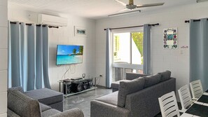 TV - Arcadia Beach Unit 3 - Beachfront Holiday (Arcadia)