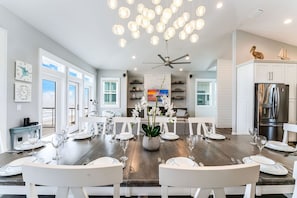 Dining - Welcome to the beautiful Kumquat May! (St. George Island)
