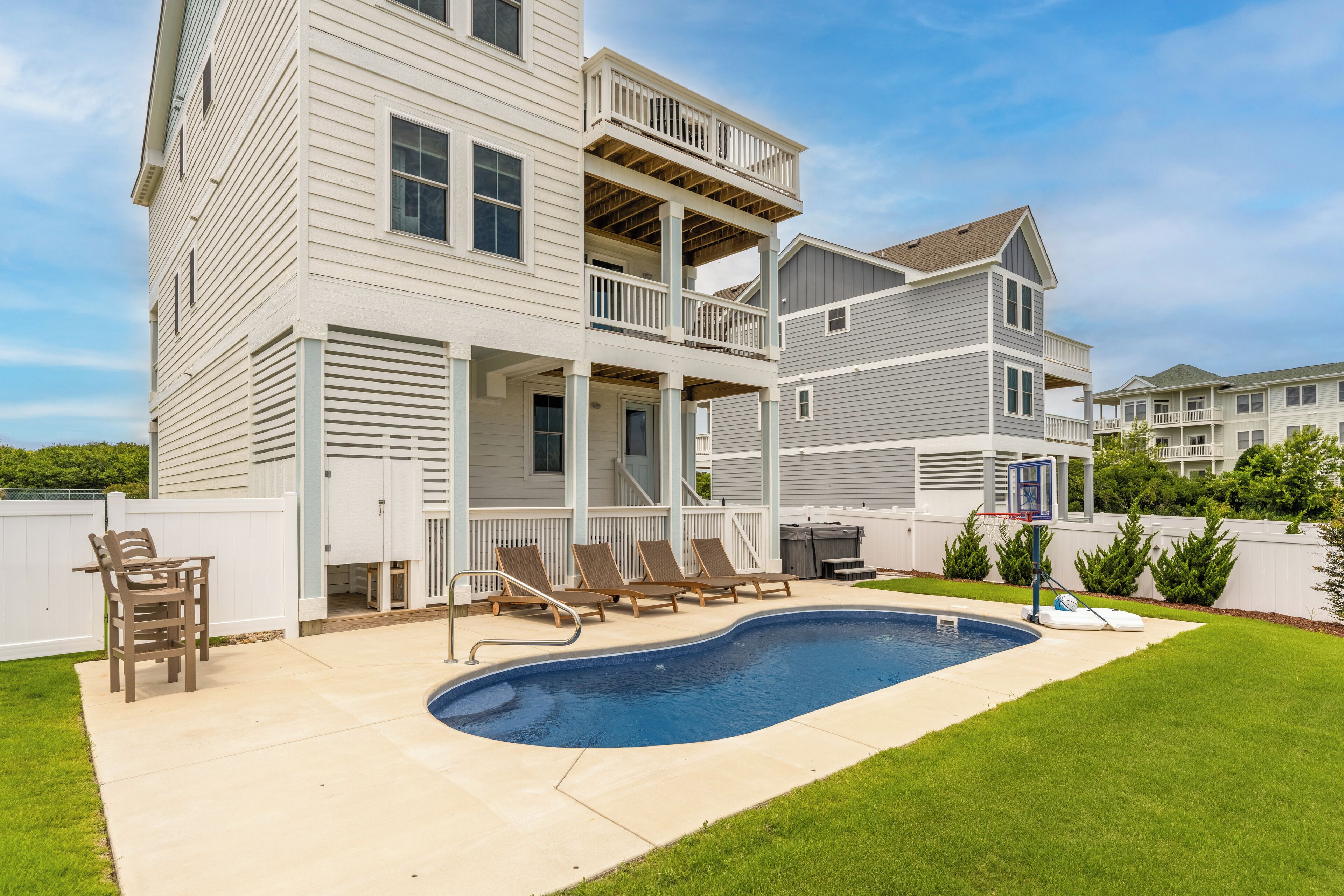 Half Past Twelve: Private Saltwater Pool, Currituck Club Amenities