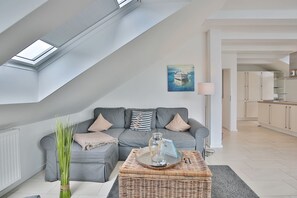 تلفزيون، مشغل دي في دي، ستيريو