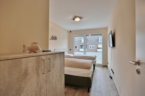 2 Schlafzimmer, Bügeleisen/Bügelbrett, kostenloses WLAN