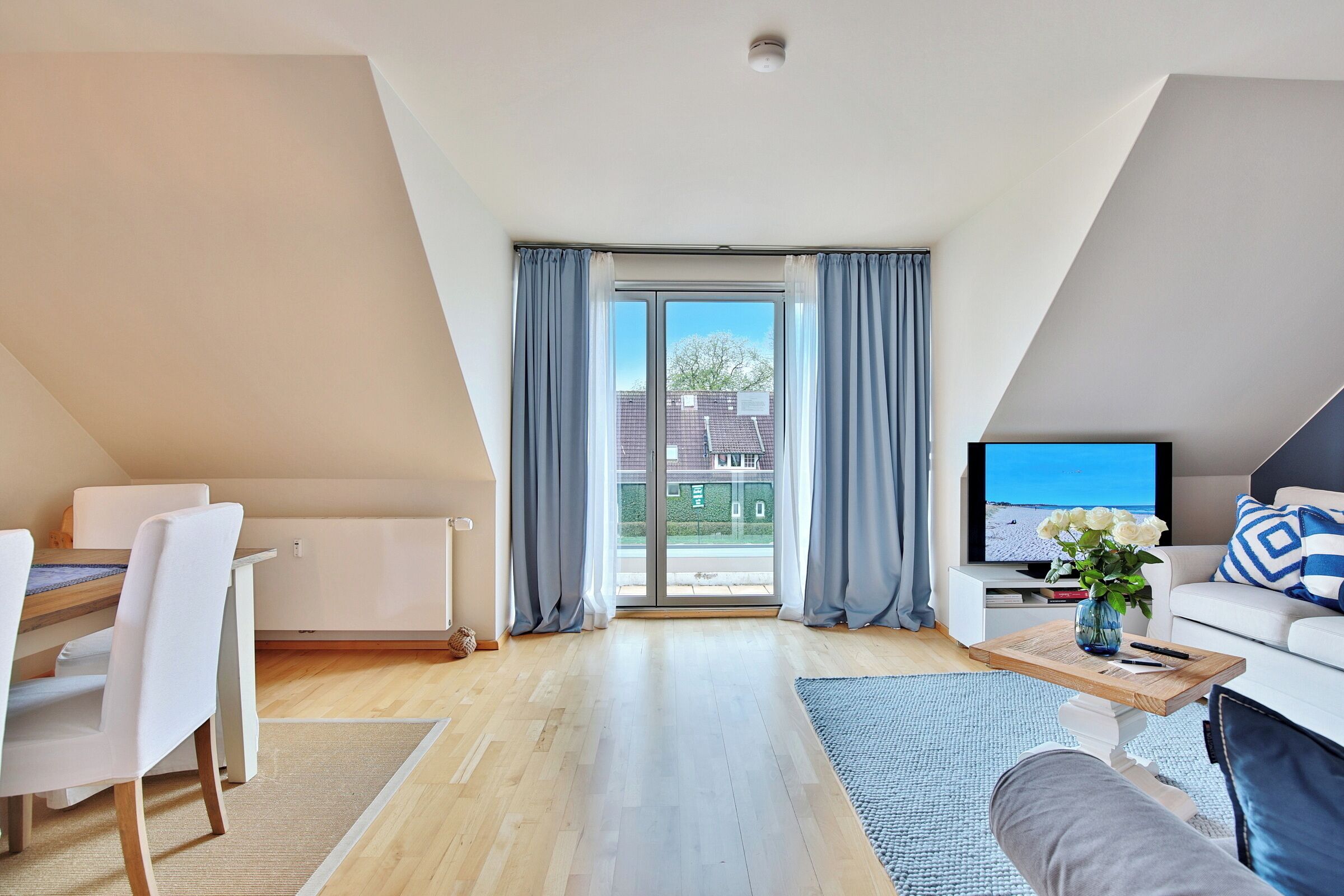 Fernseher, Stereoanlage