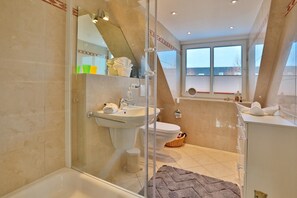Shower, hair dryer - Hansa-residenz I Appartement 17 Kumweer (Scharbeutz)