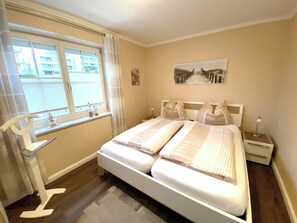 1 Schlafzimmer, Bügeleisen/Bügelbrett, Reisekinderbett, kostenloses WLAN