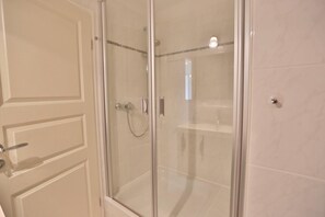 Dusche, Haartrockner