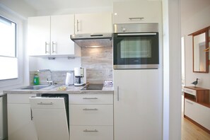 Kühlschrank, Herdplatte, Geschirrspüler
