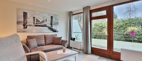 Televisión, reproductor de DVD, estéreo