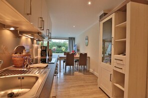 Kühlschrank, Ofen, Herdplatte, Geschirrspüler