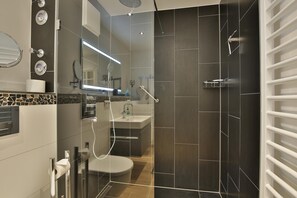 Shower, hair dryer - Dünenhaus 3 Appartement 7 (Scharbeutz)