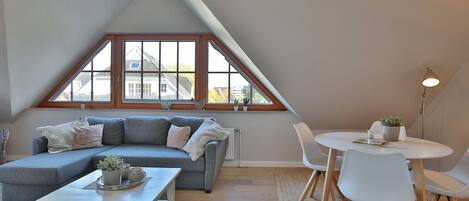 TV, DVD player, stereo