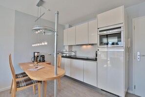 Kühlschrank, Ofen, Herdplatte, Geschirrspüler