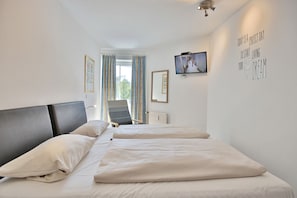 1 chambre, fer et planche à repasser, accès au Wi-Fi (inclus)