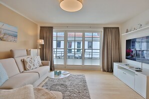 Fernseher, Stereoanlage