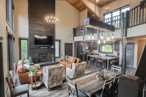 TV connectée, cheminée