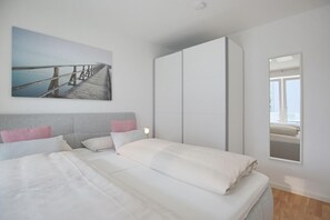 1 bedroom, iron/ironing board, free WiFi