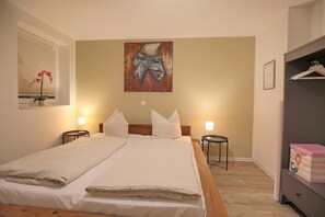 3 bedrooms, iron/ironing board, travel crib, free WiFi