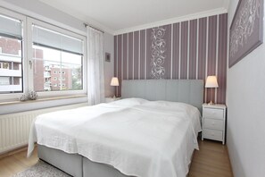 1 bedroom, iron/ironing board, free WiFi