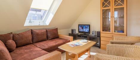 Fernseher, DVD-Player, Stereoanlage