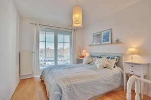 2 bedrooms, iron/ironing board, free WiFi