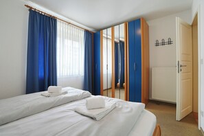 1 habitación, tabla de planchar con plancha y wifi gratis