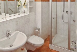Douche, séchoir à cheveux