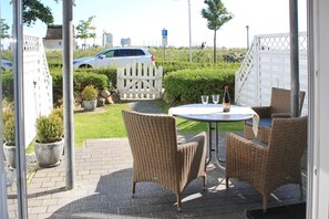 تناول الطعام بالخارج