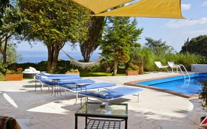 Outdoor pool - 4 Bedroom villa with private pool and sea views in Amalfi Coast (Piano di Sorrento)
