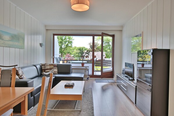 TV, DVD player, stereo