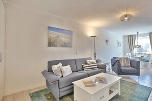 Televisión, reproductor de DVD y estéreo 