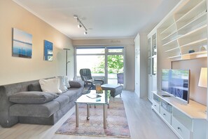 Fernseher, Stereoanlage