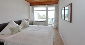1 chambre, fer et planche à repasser, accès au Wi-Fi (inclus)