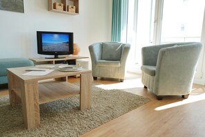Télévision, chaîne hi-fi