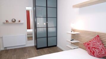 4 Schlafzimmer, Bügeleisen/Bügelbrett, kostenloses WLAN