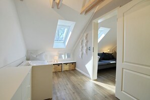 4 Schlafzimmer, Bügeleisen/Bügelbrett, kostenloses WLAN