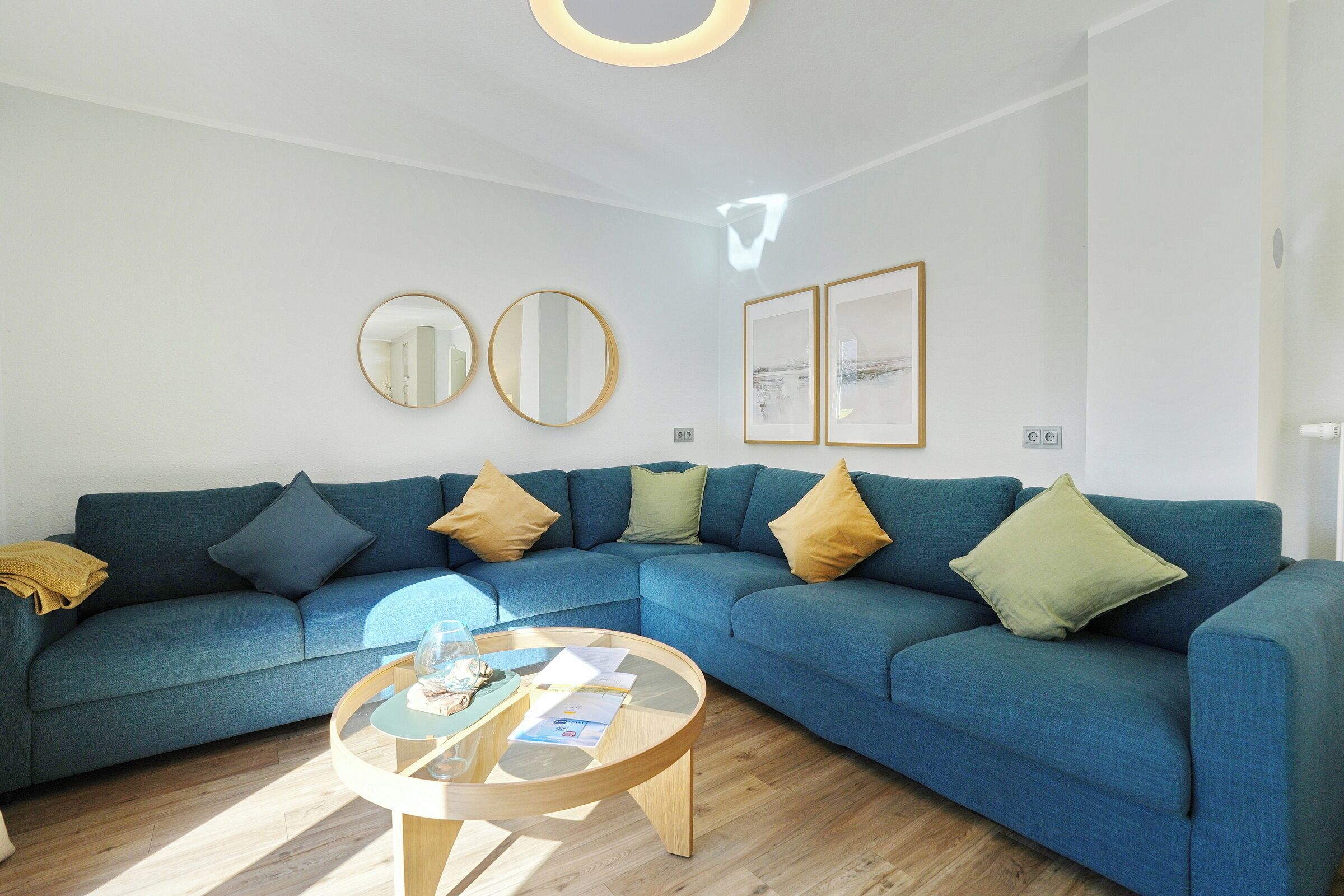 Fernseher, DVD-Player, Stereoanlage