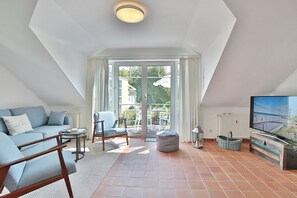 Fernseher, Stereoanlage