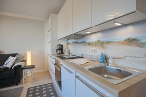 Mikrowelle, Ofen, Herdplatte, Geschirrspüler