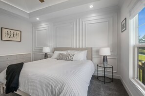 3 bedrooms, iron/ironing board, free WiFi, bed sheets - Indiana Crossing: Modern & Upscale, Near Derby (Jeffersonville)