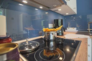 Kühlschrank, Ofen, Herdplatte, Geschirrspüler