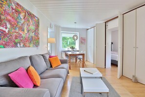 TV, DVD player, stereo - Strand und Meer Appartement 1 (Scharbeutz)