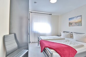 1 bedroom, iron/ironing board, free WiFi