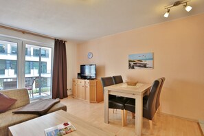 Fernseher, Stereoanlage