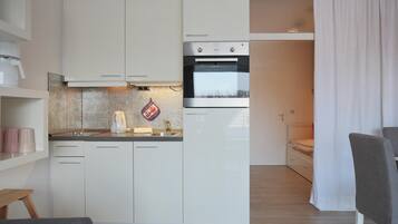 Frigorífic, forn, placa de cuina i rentaplats