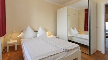 2 bedrooms, iron/ironing board, travel crib, free WiFi