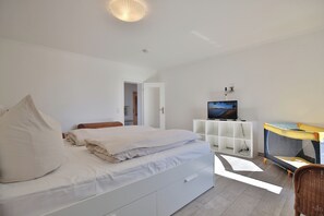 2 camere, ferro/asse da stiro, Wi-Fi gratuito